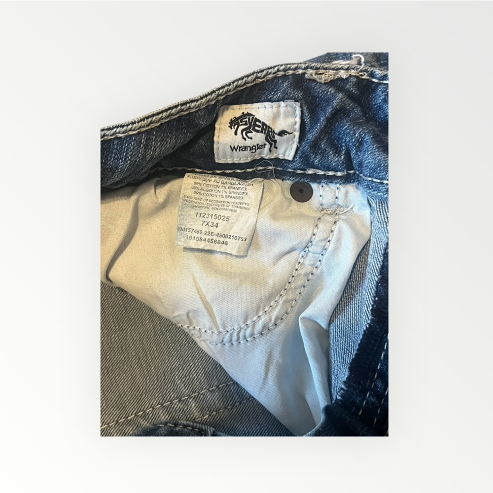 Wrangler Women's Flare Jeans in Blue - Picture 4 of 4